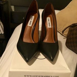 Steve Madden Leather Pumps